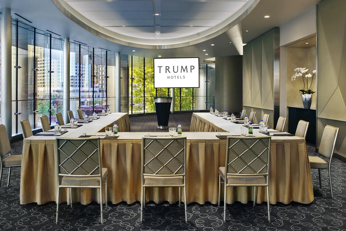 Trump International Hotel & Tower Chicago Exterior photo